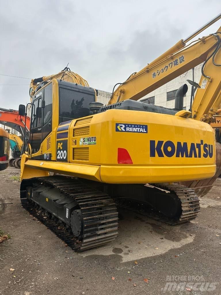 Komatsu PC 200-8 Bagri goseničarji