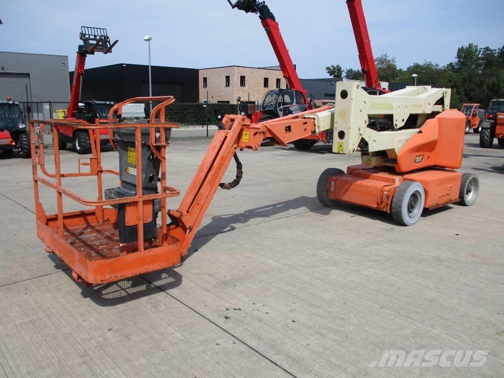 JLG E400 AJPN (745) Zglobne samohodne dvižne ploščadi