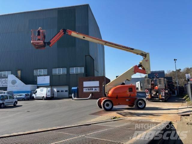 JLG 800 AJ Zglobne dvižne ploščadi