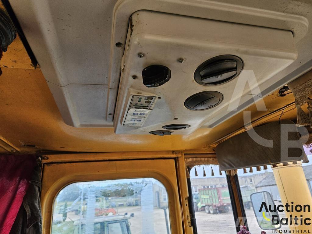  Kirovec K-701 Traktorji