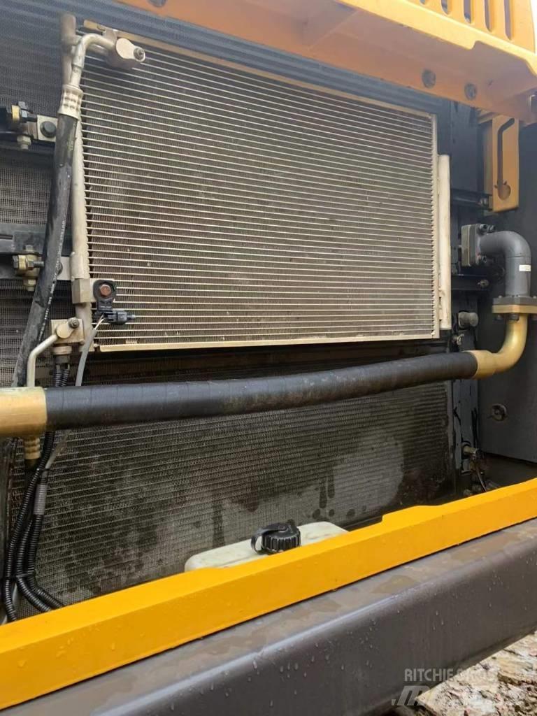 Volvo EC 300 Bagri goseničarji