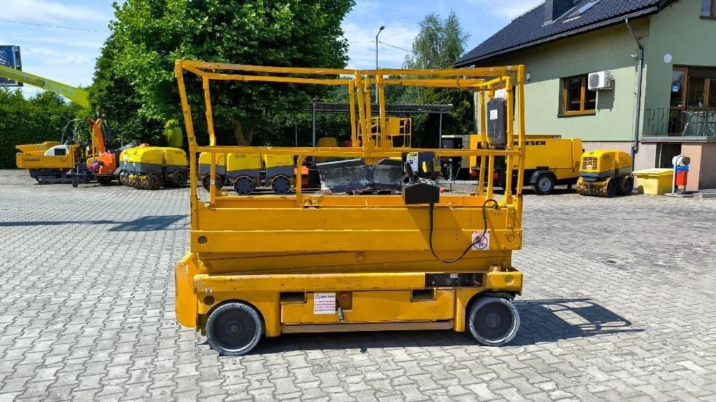 Haulotte Compact 8 Škarjaste dvižne ploščadi