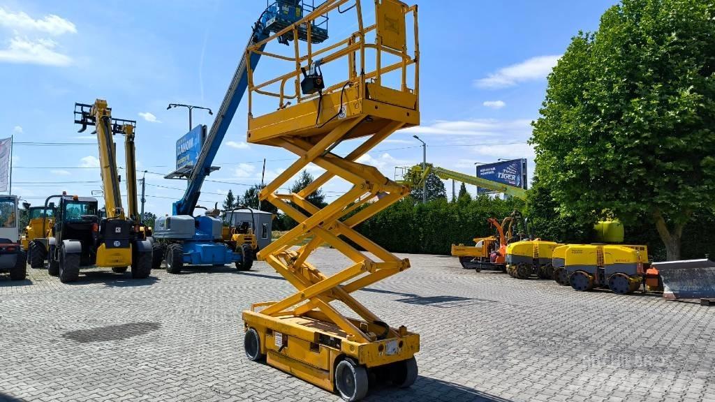 Haulotte Compact 8 Škarjaste dvižne ploščadi