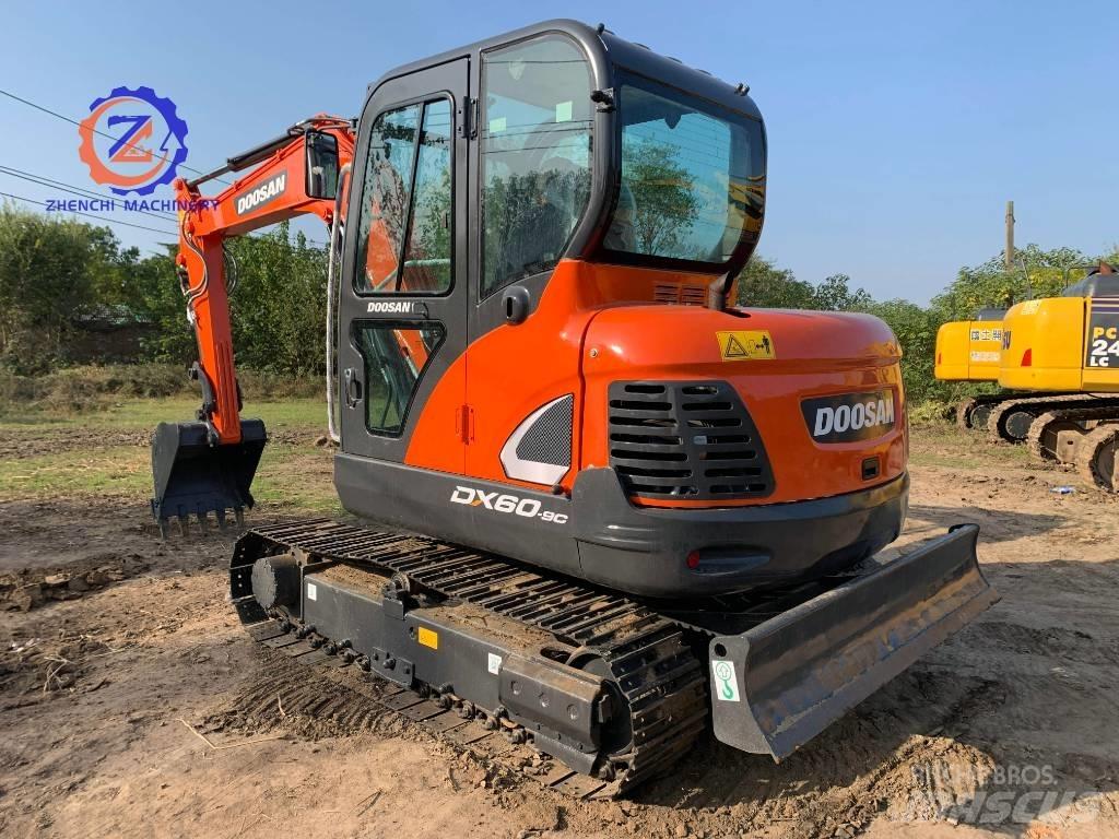 Doosan DX 60 Mini bagri <7t
