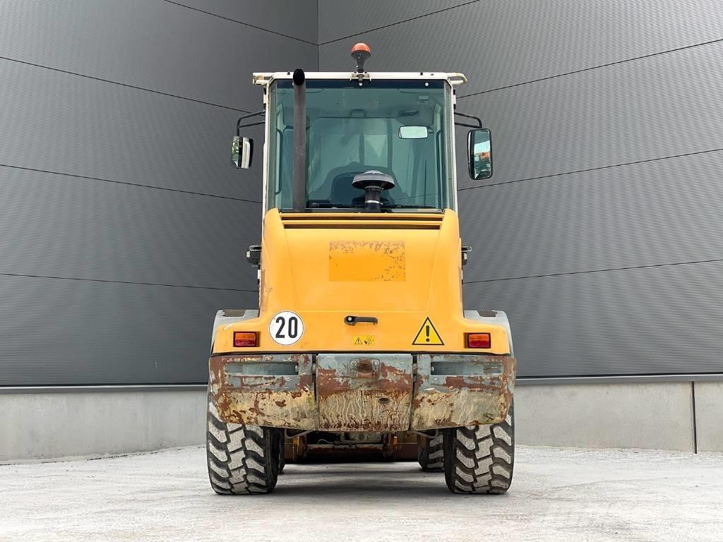 Liebherr L 506 Kolesni nakladalci