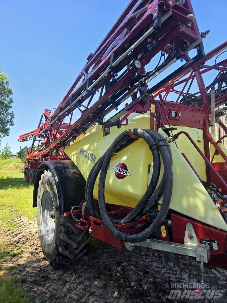 Hardi Navigator 4000 Vlečne škropilnice