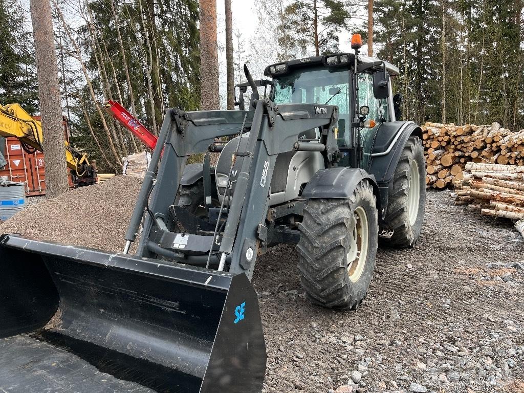 Valtra N 121 HT Traktorji