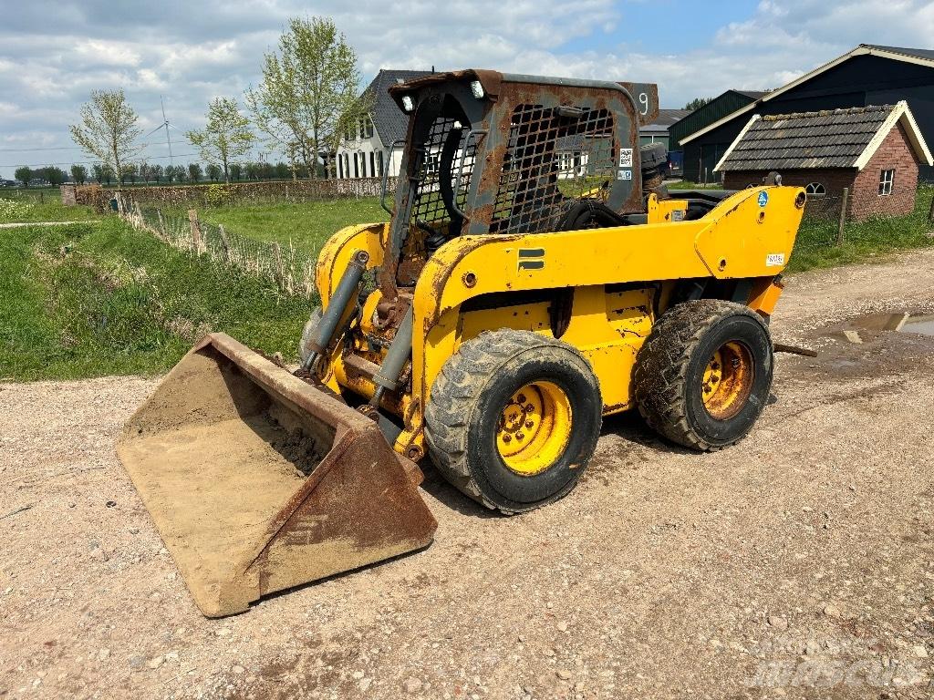 Gehl V 400 Skid steer mini nakladalci