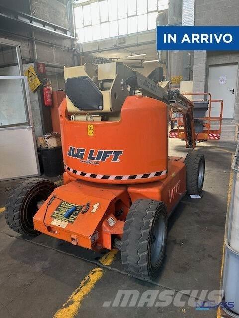 JLG E450AJ Zglobne dvižne ploščadi