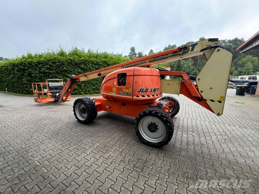 JLG 600 AJ Zglobne dvižne ploščadi