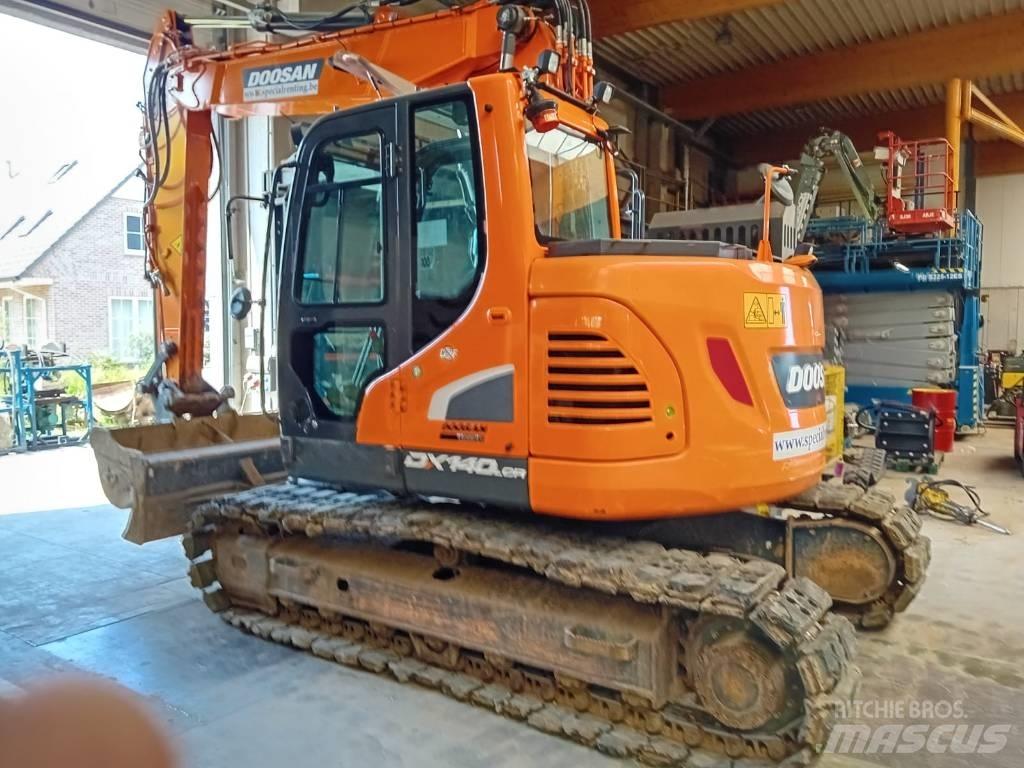 Doosan DX 140 LCR Bagri goseničarji