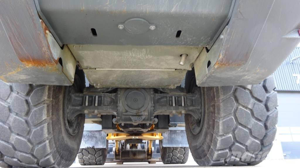 Liebherr L566 xPower Kolesni nakladalci