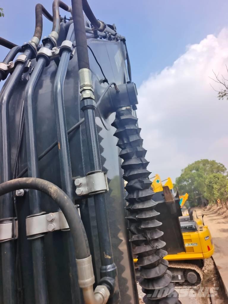 Hyundai HX 220 Bagri goseničarji