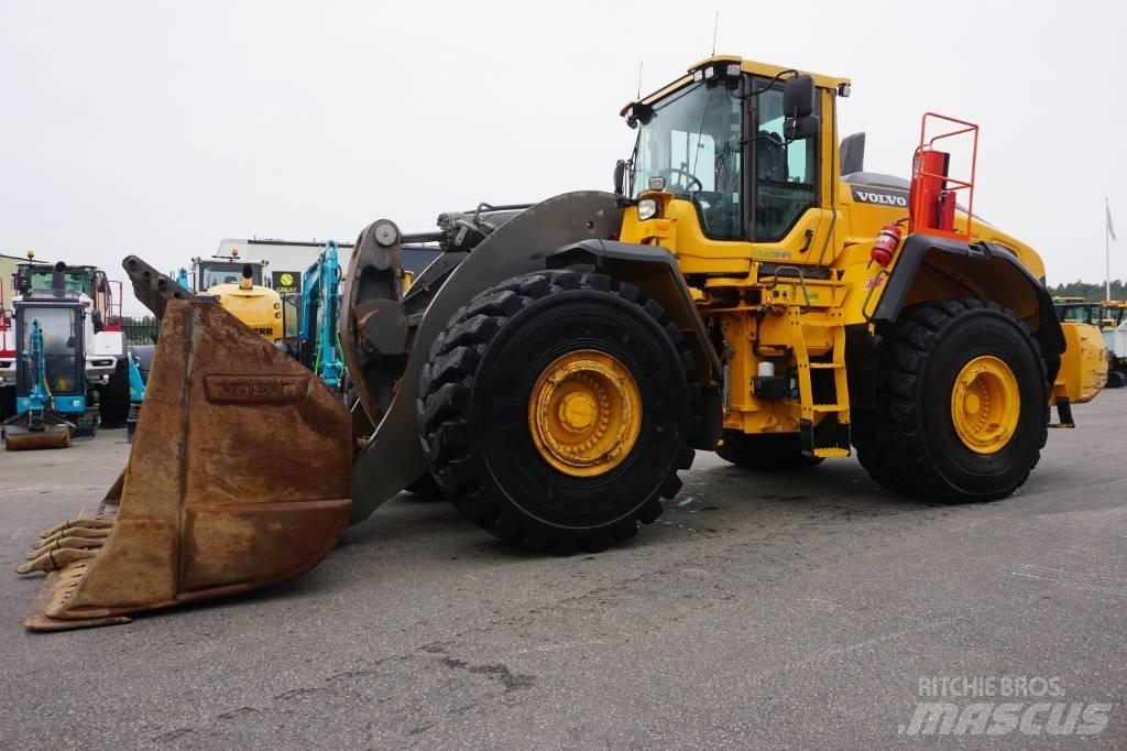 Volvo L250H *Uthyres* Kolesni nakladalci