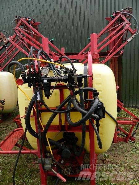 Hardi 600 Vlečne škropilnice