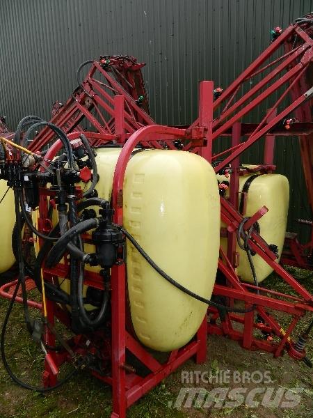 Hardi 600 Vlečne škropilnice