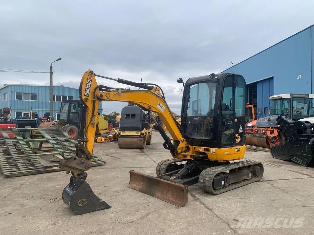 JCB 8025 ZTS Mini bagri <7t