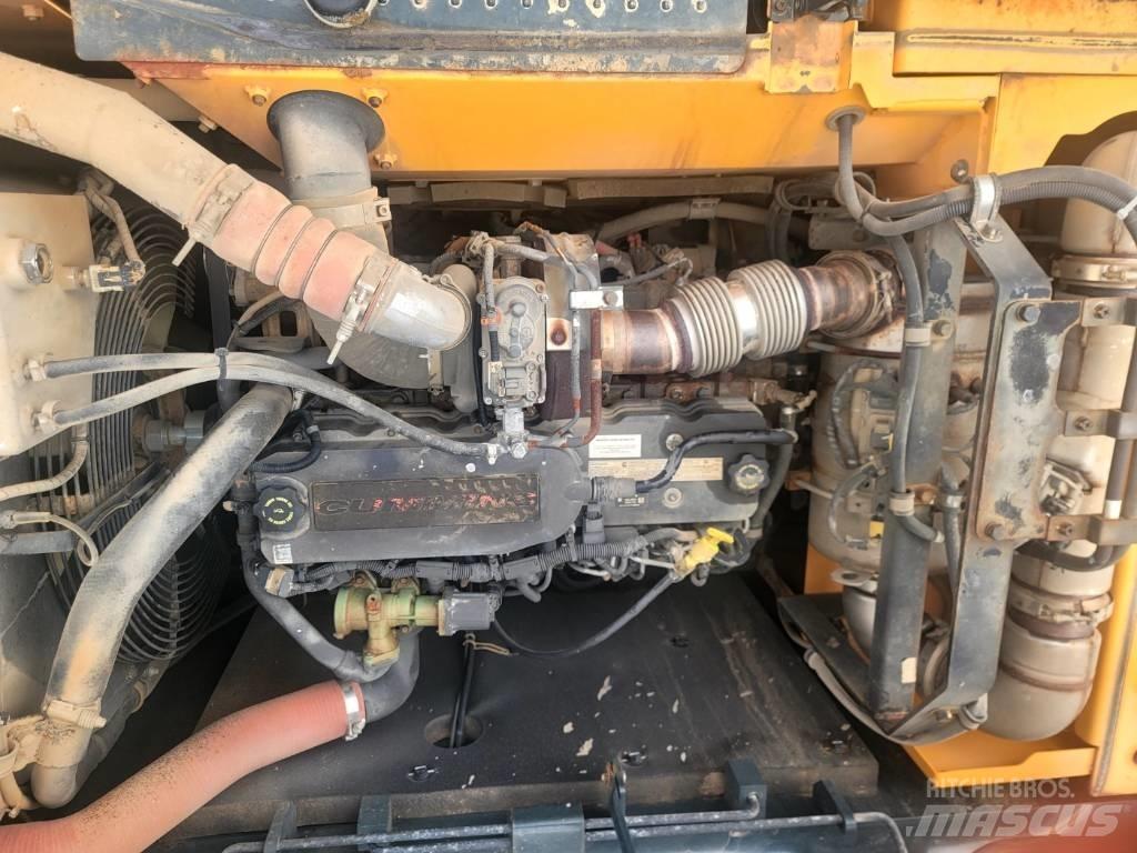 Hyundai HX 220 Bagri goseničarji
