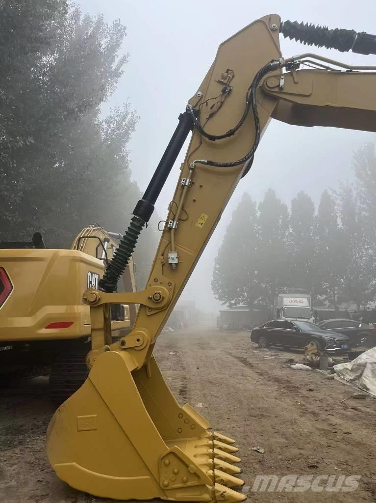 CAT 2021 CAT 330 Bagri na kolesih