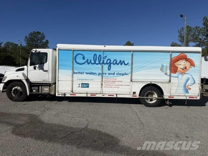 Hino 338 Tovornjaki za prevoz pijač