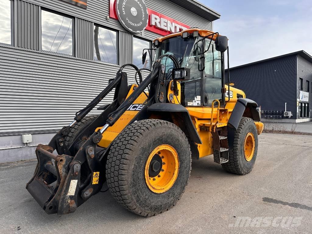 JCB 426 E Kolesni nakladalci