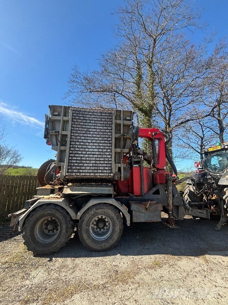 Mus-Max 12 Drobilci lesa