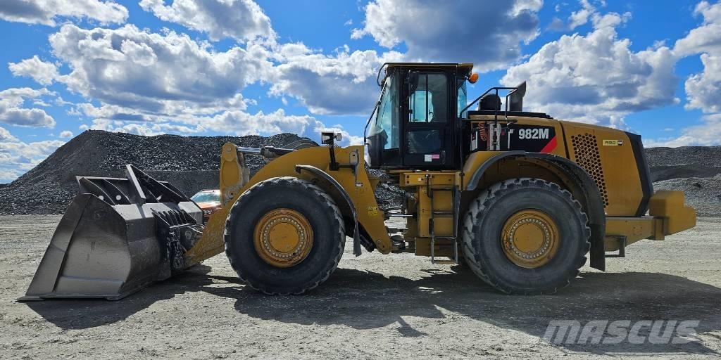 CAT 982 M Kolesni nakladalci