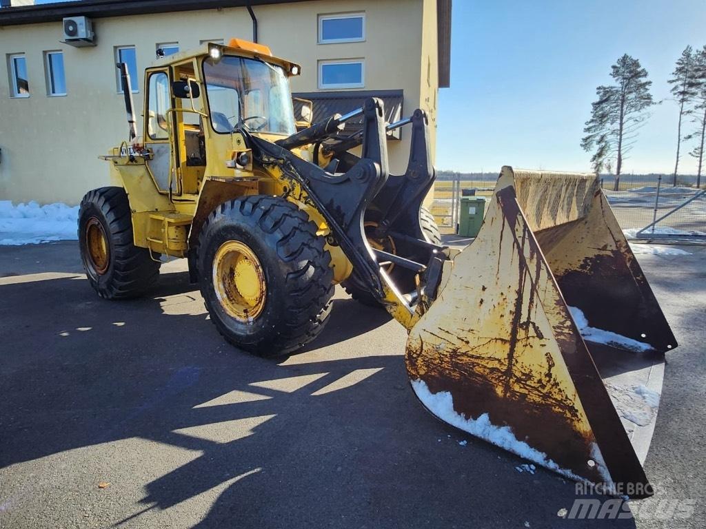 Volvo BM LM846 Kolesni nakladalci