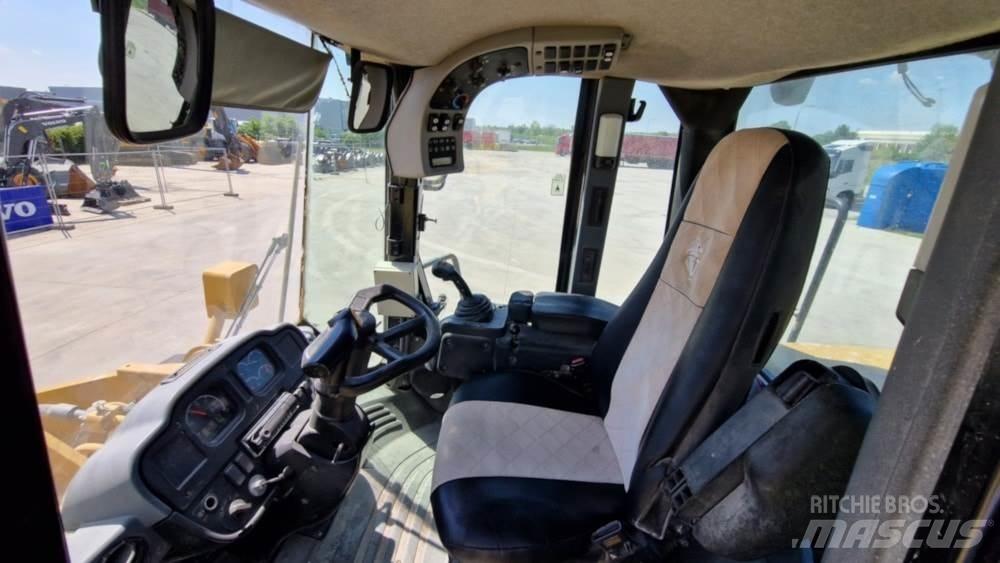 CAT 962H Kolesni nakladalci