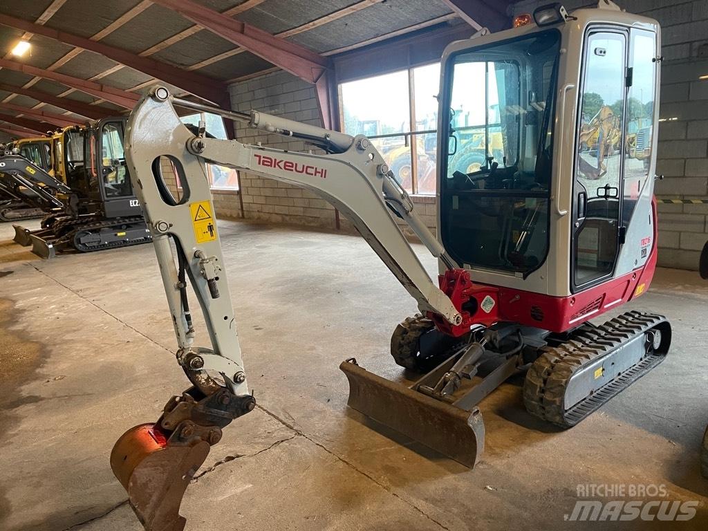 Takeuchi TB216 Mini bagri <7t