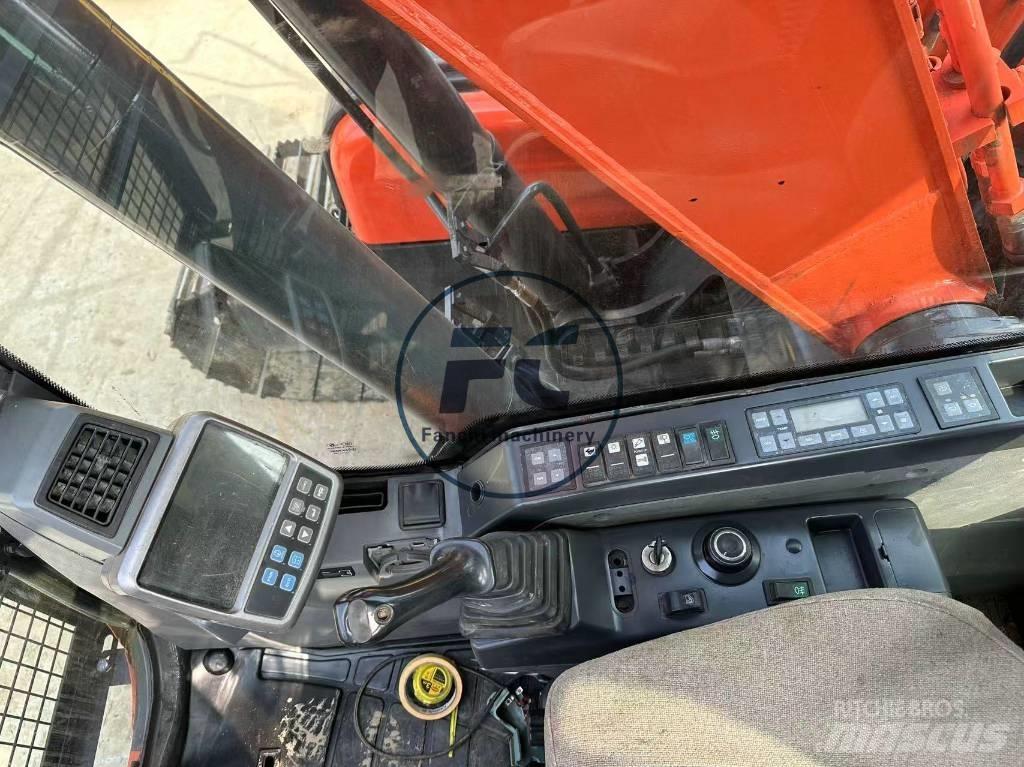 Doosan DX 140 Bagri goseničarji