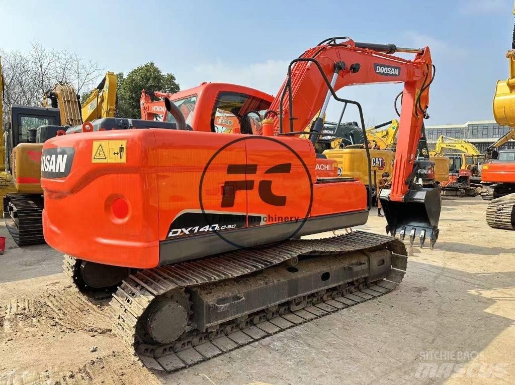Doosan DX 140 Bagri goseničarji