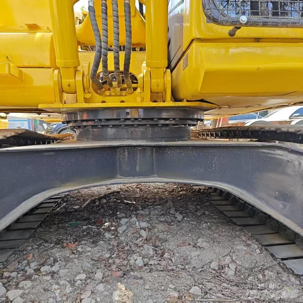 Komatsu PC 130 Bagri goseničarji