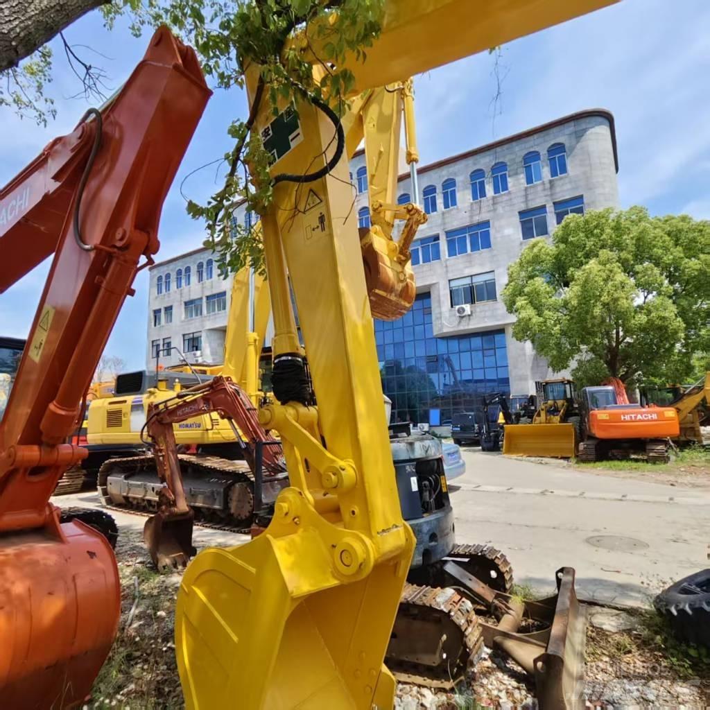 Komatsu PC 130 Bagri goseničarji