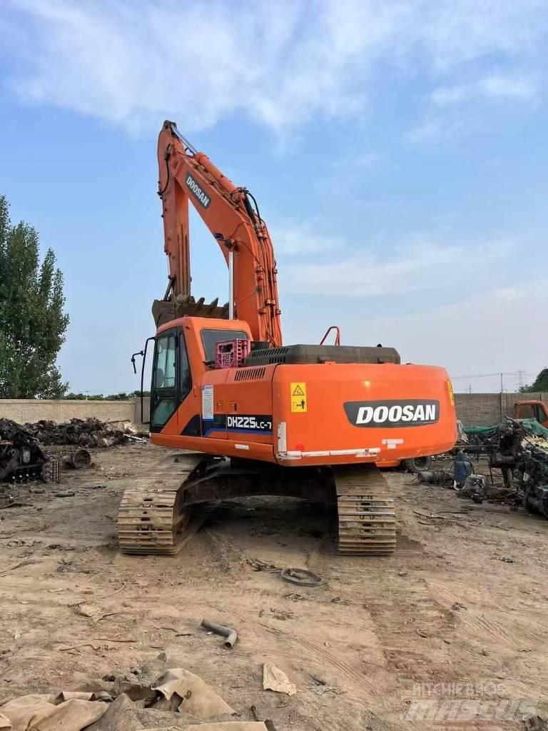 Doosan DH 225 LC-9 Bagri goseničarji