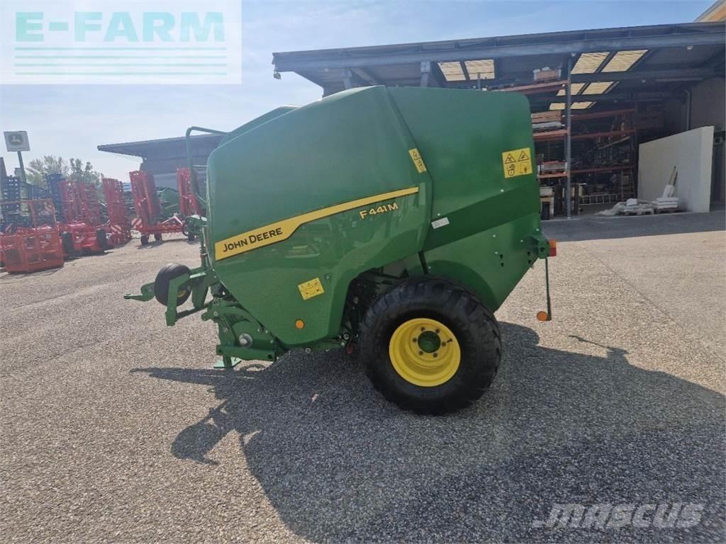 John Deere F441M Balirke (kvadratne bale)