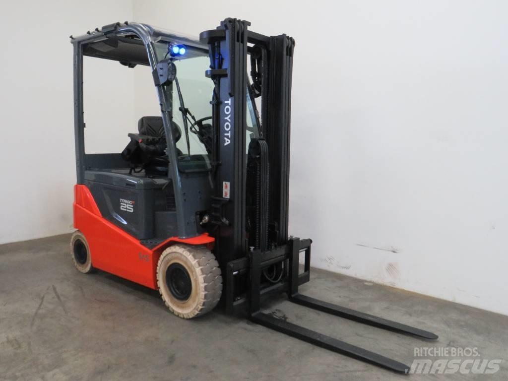 Toyota 8 FBMKT 25 Električni viličarji