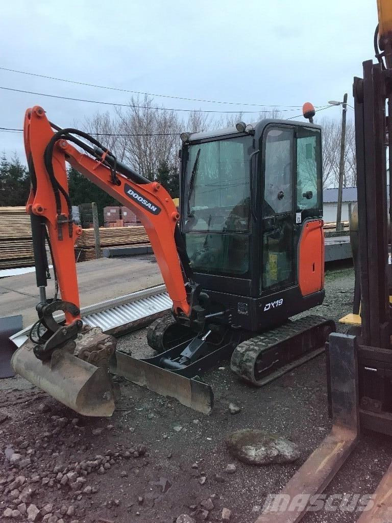 Doosan DX 19 Mini bagri <7t