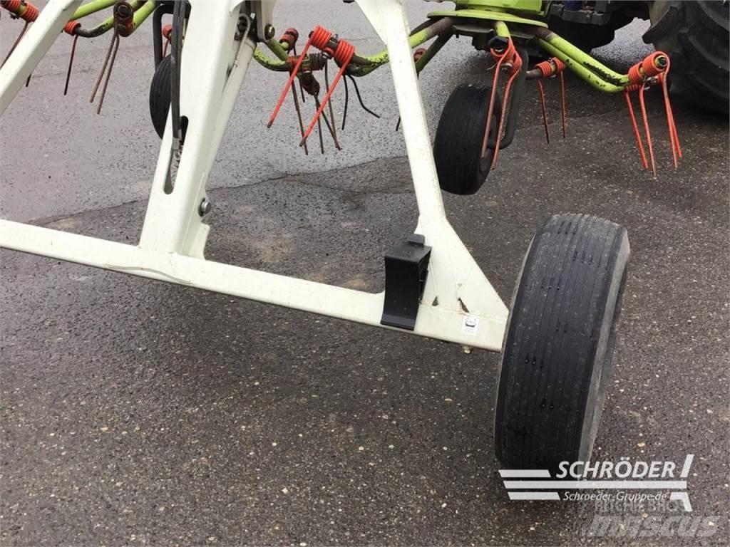 CLAAS VOLTO 800 T Obračalniki in zgrabljalniki