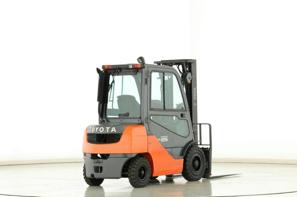 Toyota 02-8 FDF 25 Dizelski viličarji