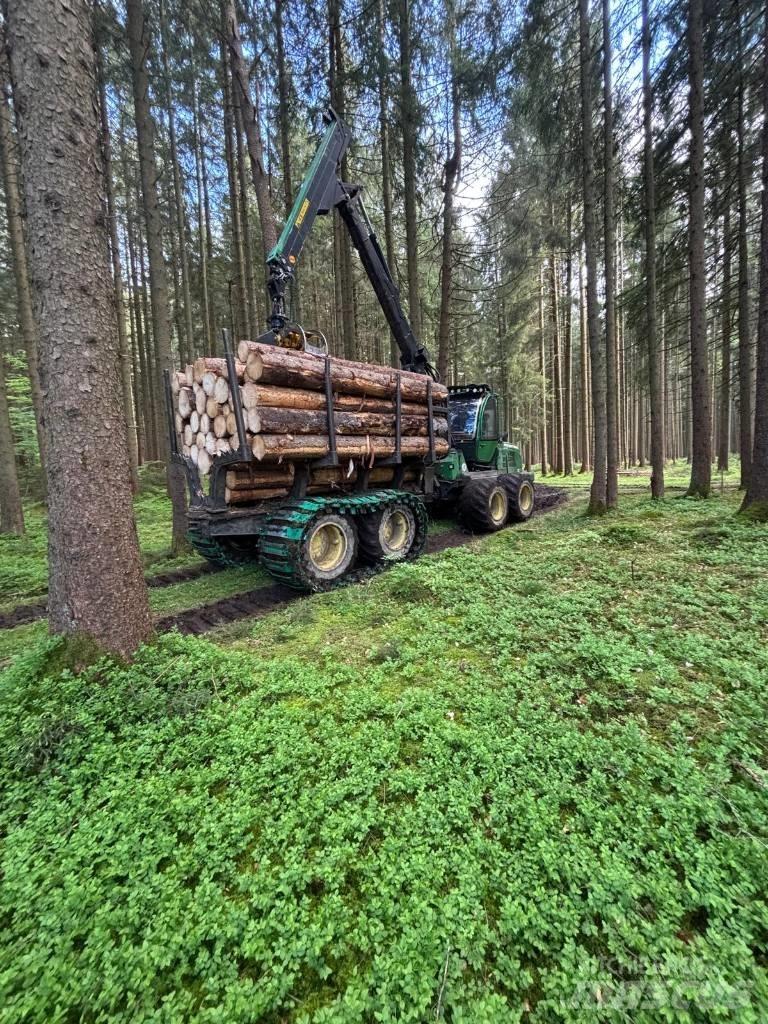 John Deere 1110E Forwarderji