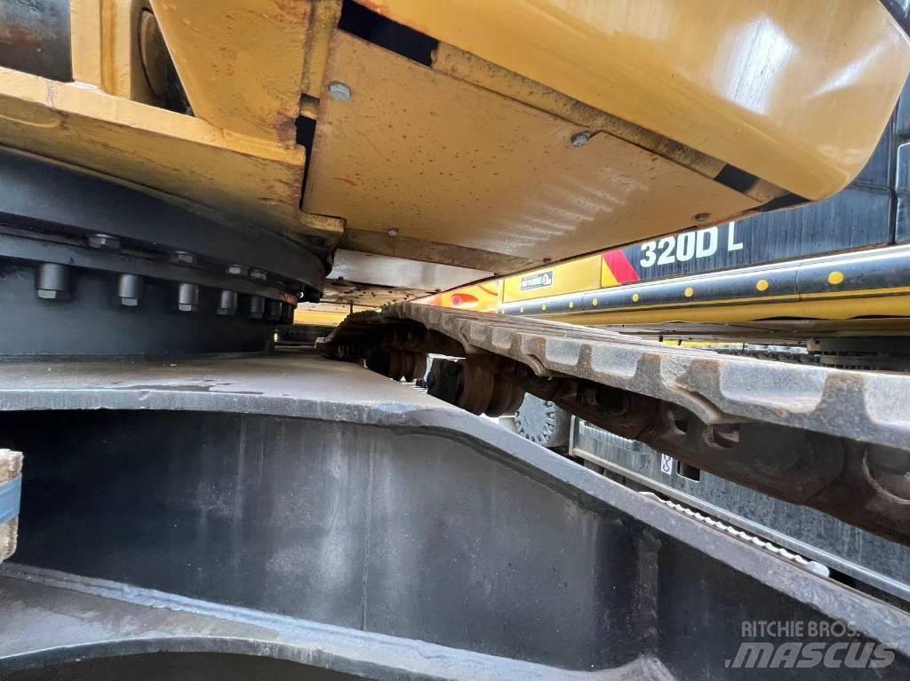 CAT 325 C Bagri goseničarji