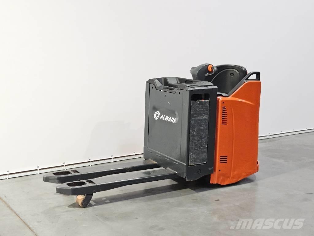Linde T20SP Električni nizko dvižni viličar s stojiščem