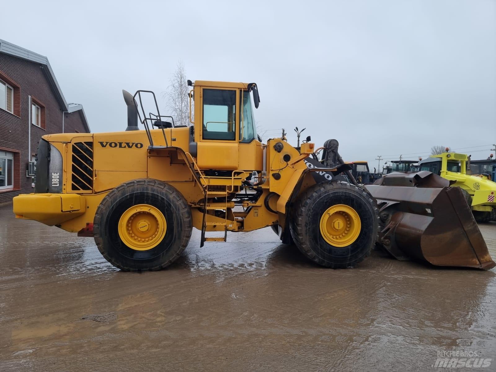 Volvo L180 E Kolesni nakladalci