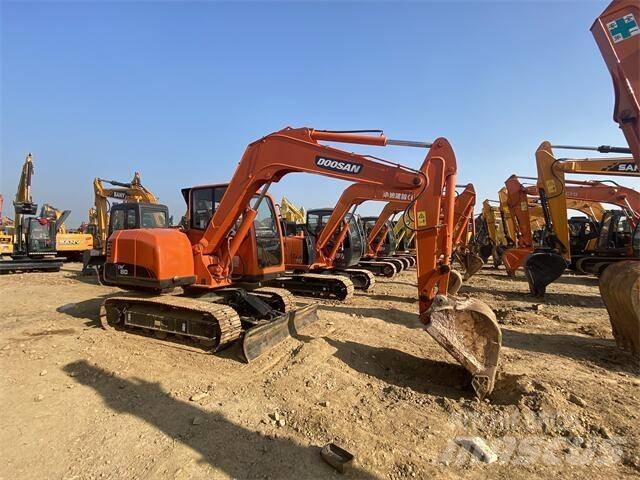 Doosan DX 80 Mini bagri <7t