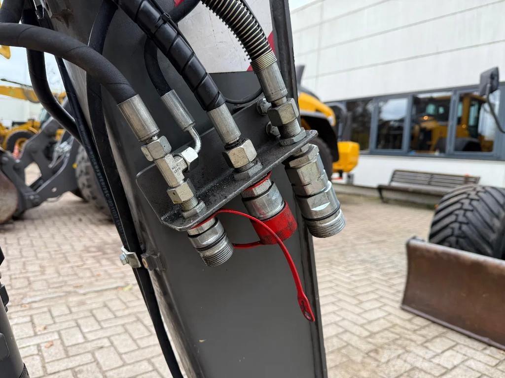 Volvo EW60 Bagri na kolesih