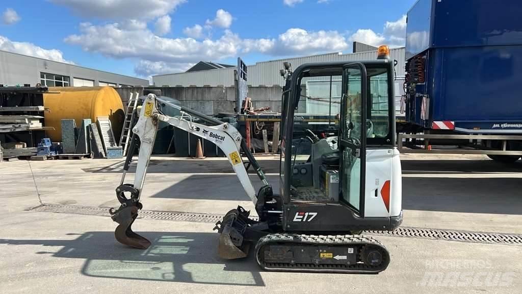 Bobcat e17 Traktorji