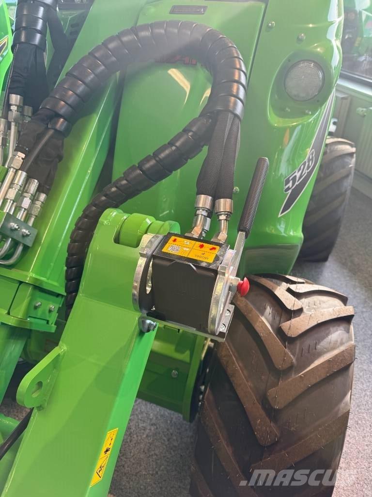 Avant 528 Skid steer mini nakladalci