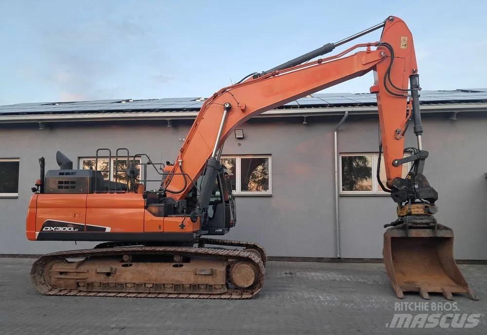 Doosan DX 300 LC-5 Bagri goseničarji