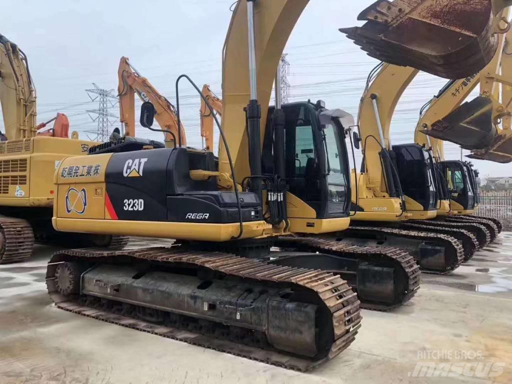 CAT 323 D Bagri goseničarji